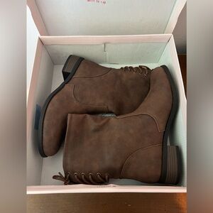 New, never worn Just Fab brown boots! Size 7.5